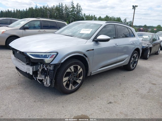 Audi E-tron Premium Quattro 2022 WA1AAAGE0NB007464 Image 2
