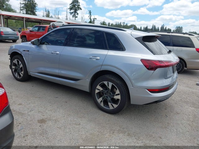 Audi E-tron Premium Quattro 2022 WA1AAAGE0NB007464 Image 3