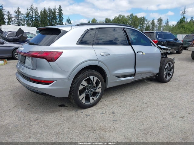 Audi E-tron Premium Quattro 2022 WA1AAAGE0NB007464 Image 4