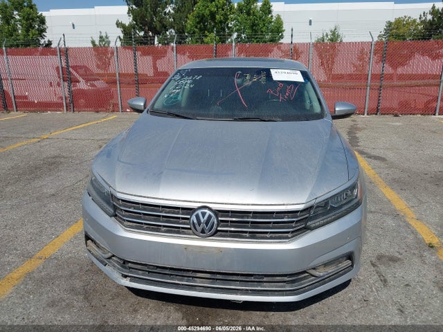 1VWCA7A34JC005534 Volkswagen Passat 2.0t Sel Premium