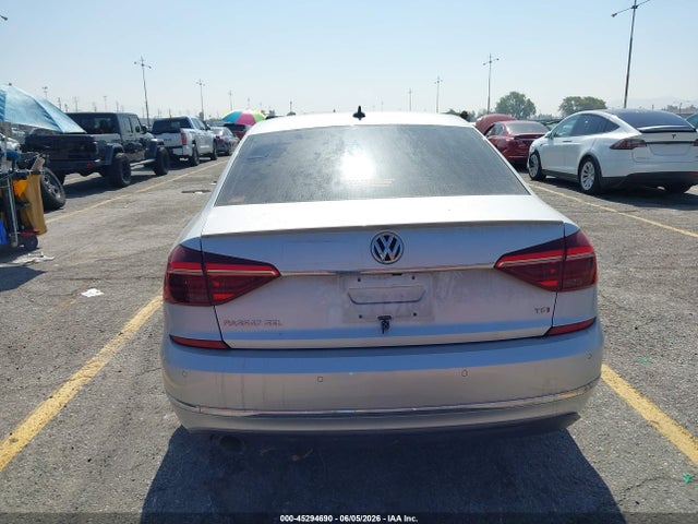 1VWCA7A34JC005534 Volkswagen Passat 2.0t Sel Premium