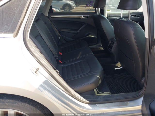 1VWCA7A34JC005534 Volkswagen Passat 2.0t Sel Premium