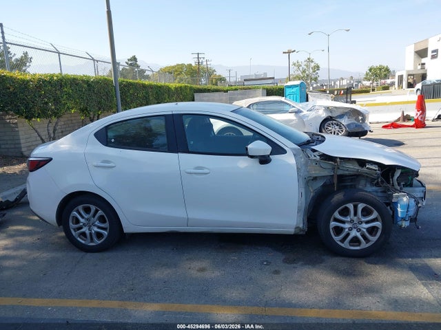 Scion IA 2016 3MYDLBZV0GY106601 Image 14