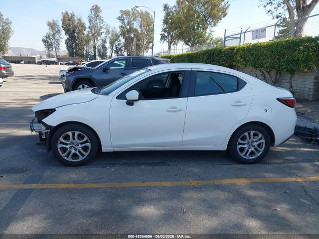 Scion IA 2016 3MYDLBZV0GY106601 Image 15