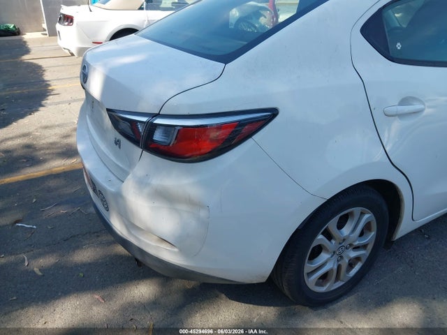 Scion IA 2016 3MYDLBZV0GY106601 Image 19