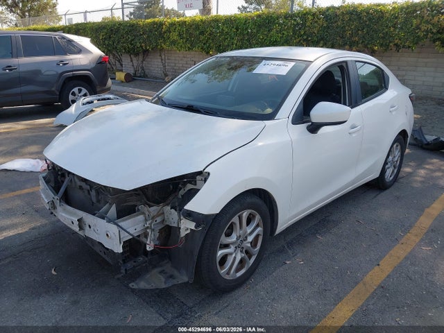 Scion IA 2016 3MYDLBZV0GY106601 Image 2