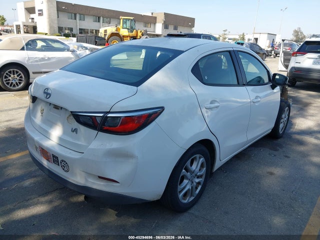 Scion IA 2016 3MYDLBZV0GY106601 Image 4