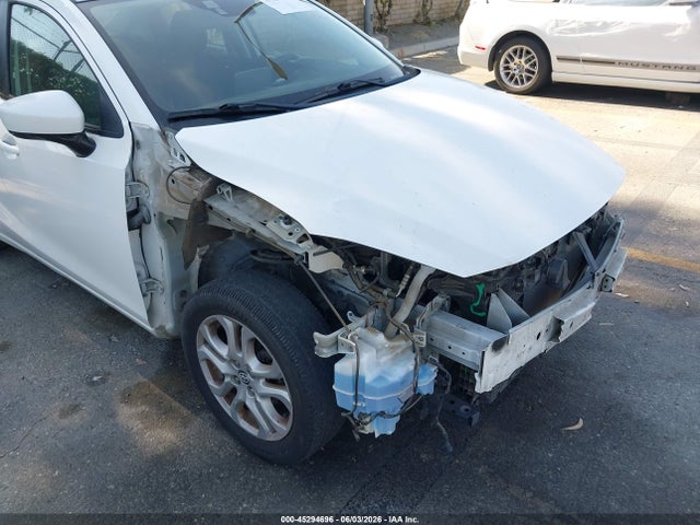 Scion IA 2016 3MYDLBZV0GY106601 Image 6