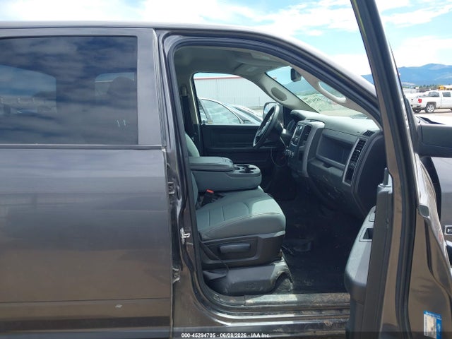Продажа на аукционе авто 2018 Ram 1500 Tradesman  4x4 5'7 Box, vin: 1C6RR7KM1JS273158, номер лота: 45294705