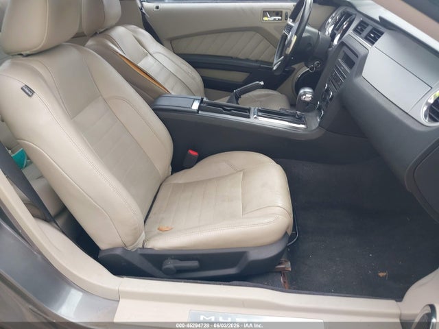 2011 Ford Mustang V6 Premium მანქანა იყიდება აუქციონზე, vin: 1ZVBP8AM5B5109738, აუქციონის ნომერი: 45294728