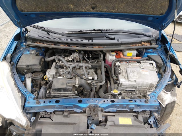 Toyota Prius C Four 2014 JTDKDTB30E1068905 Image 10