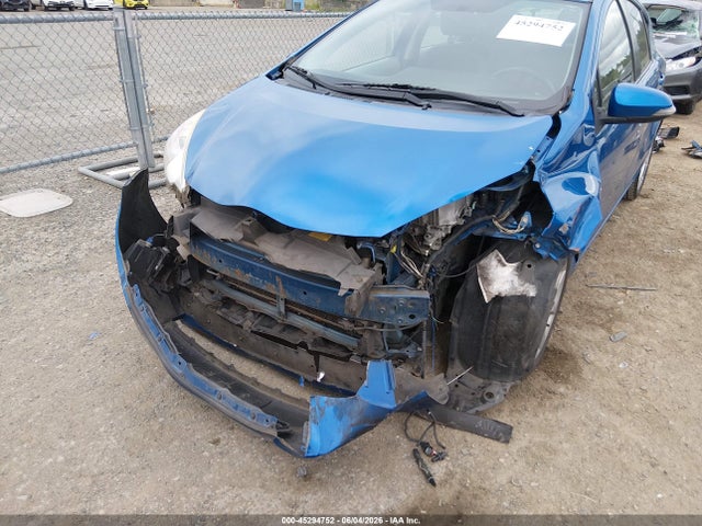 Toyota Prius C Four 2014 JTDKDTB30E1068905 Image 6