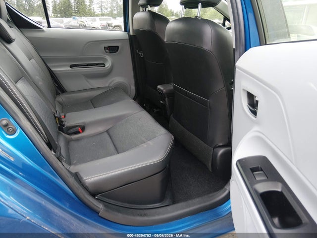 Toyota Prius C Four 2014 JTDKDTB30E1068905 Image 8