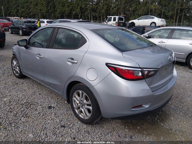 3MYDLBYV8HY184126 Toyota YARIS IA