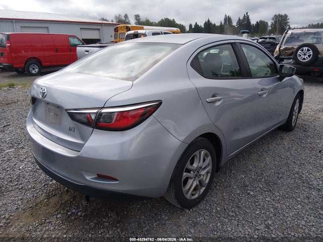 3MYDLBYV8HY184126 Toyota YARIS IA