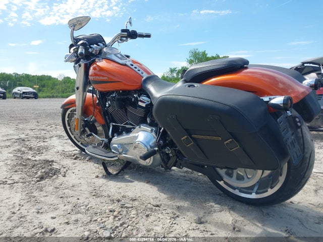 Harley-Davidson FLFBS 2019 1HD1YGK24KB020651 Image 3