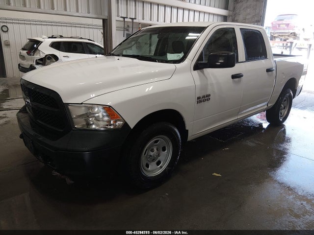45294773 :رقم المزاد ، 1C6RR7KG5JS300498 vin ، 2018 Ram 1500 Tradesman  4x4 5'7 Box مزاد بيع