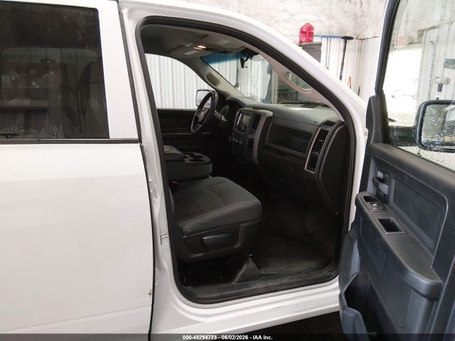 45294773 :رقم المزاد ، 1C6RR7KG5JS300498 vin ، 2018 Ram 1500 Tradesman  4x4 5'7 Box مزاد بيع