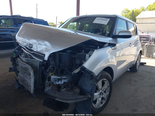 KIA Soul 2018 KNDJN2A25J7570845 Image 2