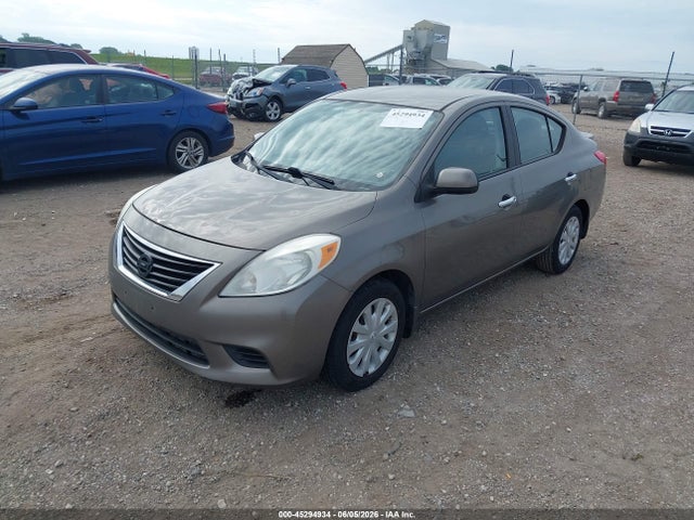 45294934 :رقم المزاد ، 3N1CN7AP3DL857590 vin ، 2013 Nissan Versa 1.6 Sv مزاد بيع
