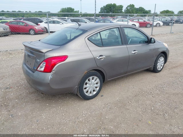 45294934 :رقم المزاد ، 3N1CN7AP3DL857590 vin ، 2013 Nissan Versa 1.6 Sv مزاد بيع