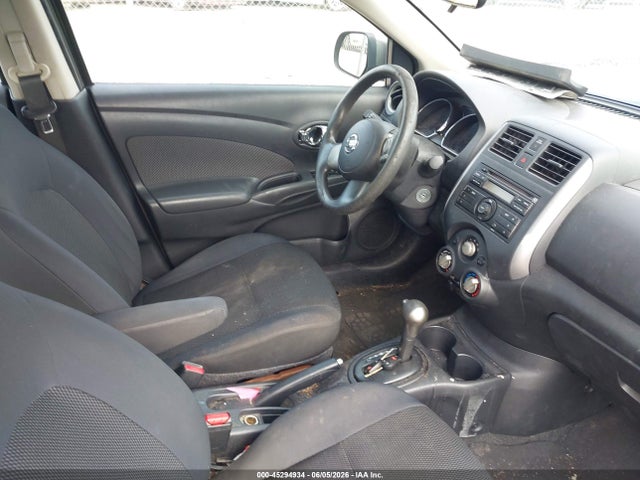 45294934 :رقم المزاد ، 3N1CN7AP3DL857590 vin ، 2013 Nissan Versa 1.6 Sv مزاد بيع