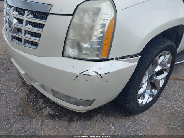 Продаж на аукціоні авто 2008 Cadillac Escalade Standard, vin: 1GYFK63828R255470, номер лоту: 45295000