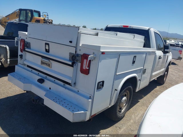 Ford F-350 Xl 2018 1FDBF3A62JEC48195 Image 4