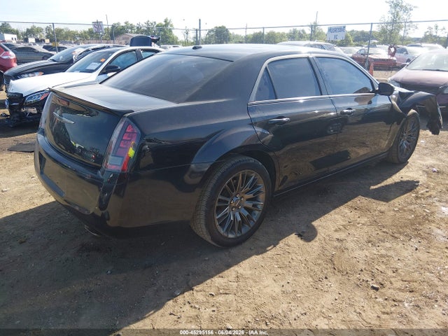2013 Chrysler 300c John Varvatos Limited Edition მანქანა იყიდება აუქციონზე, vin: 2C3CCADT0DH740992, აუქციონის ნომერი: 45295156