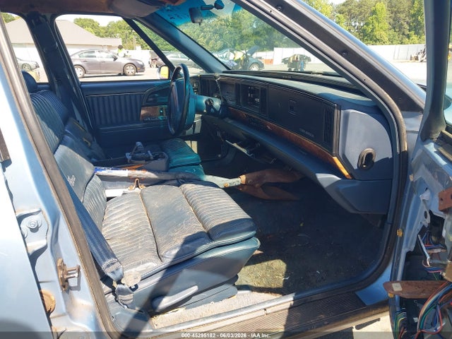 45295182 :رقم المزاد ، 1G4CW53L3N1659928 vin ، 1992 Buick Park Avenue مزاد بيع