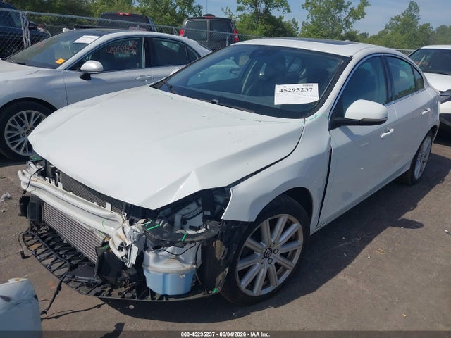 Aukcja sprzedaży 2016 Volvo S60 Inscription T5 Drive-e Premier, vin: LYV402FK7GB099984, numer aukcji: 45295237
