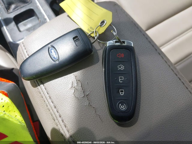 1FMCU0HDXKUC57490 Ford ESCAPE SEL
