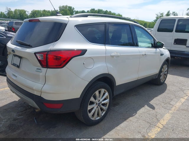 45295248 :رقم المزاد ، 1FMCU0HDXKUC57490 vin ، 2019 Ford Escape Sel مزاد بيع