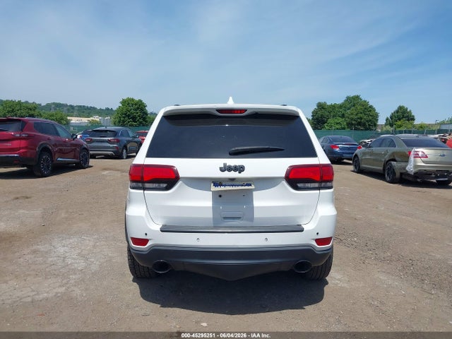 45295251 :رقم المزاد ، 1C4RJFDJ8JC185375 vin ، 2018 Jeep Grand Cherokee Srt 4x4 مزاد بيع