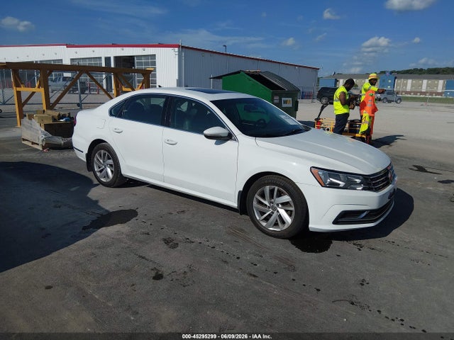 Продаж на аукціоні авто 2018 Volkswagen Passat 2.0t Se, vin: 1VWBA7A36JC038174, номер лоту: 45295299