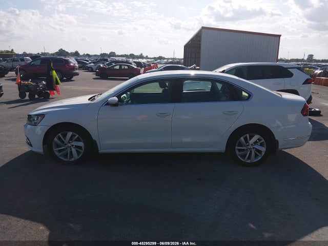 Продаж на аукціоні авто 2018 Volkswagen Passat 2.0t Se, vin: 1VWBA7A36JC038174, номер лоту: 45295299