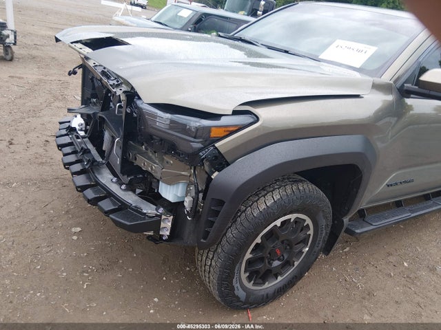 2026 Toyota Tacoma Trd Off Road მანქანა იყიდება აუქციონზე, vin: 3TMLB5JN6TM232814, აუქციონის ნომერი: 45295303