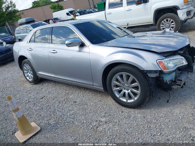 2011 Chrysler 300 Limited მანქანა იყიდება აუქციონზე, vin: 2C3CA5CG2BH533017, აუქციონის ნომერი: 45295304