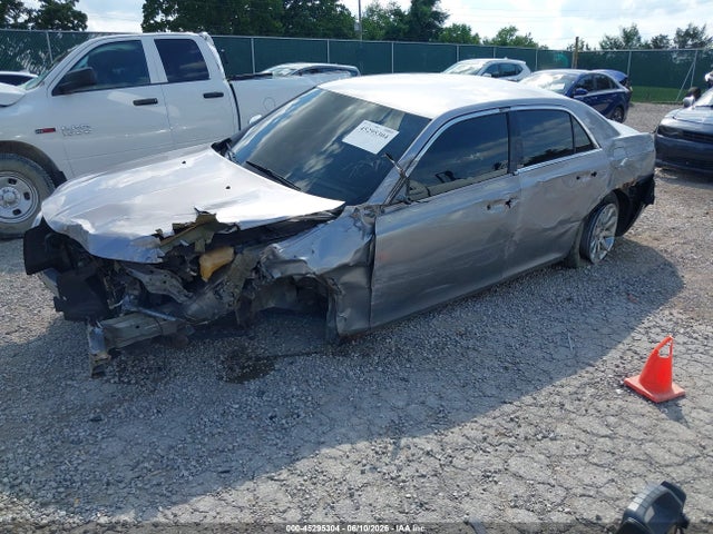 2011 Chrysler 300 Limited მანქანა იყიდება აუქციონზე, vin: 2C3CA5CG2BH533017, აუქციონის ნომერი: 45295304