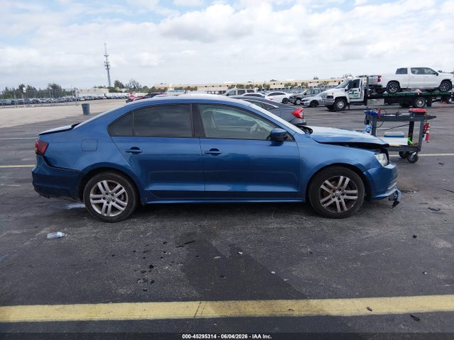 45295314 :رقم المزاد ، 3VW2B7AJ3JM240397 vin ، 2018 Volkswagen Jetta 1.4t S مزاد بيع