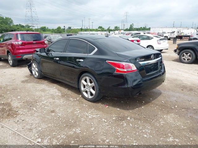 Продажа на аукционе авто 2015 Nissan Altima 2.5 Sv, vin: 1N4AL3AP7FC477241, номер лота: 45295386
