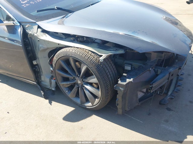 2018 Tesla Model S 100d/75d/p100d მანქანა იყიდება აუქციონზე, vin: 5YJSA1E22JF245505, აუქციონის ნომერი: 45295391