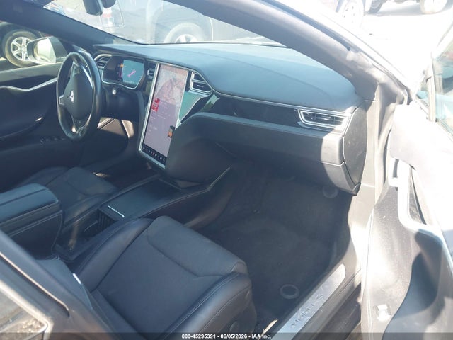 2018 Tesla Model S 100d/75d/p100d მანქანა იყიდება აუქციონზე, vin: 5YJSA1E22JF245505, აუქციონის ნომერი: 45295391