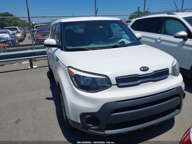 2018 Kia Soul მანქანა იყიდება აუქციონზე, vin: KNDJN2A28J7587400, აუქციონის ნომერი: 45295492