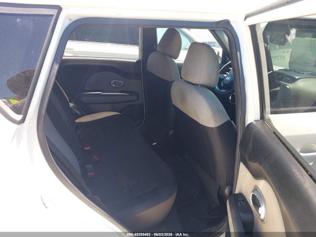 2018 Kia Soul მანქანა იყიდება აუქციონზე, vin: KNDJN2A28J7587400, აუქციონის ნომერი: 45295492