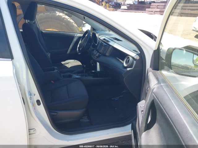 Toyota RAV4 LE 2017 JTMBFREV1HJ704827 Image 5