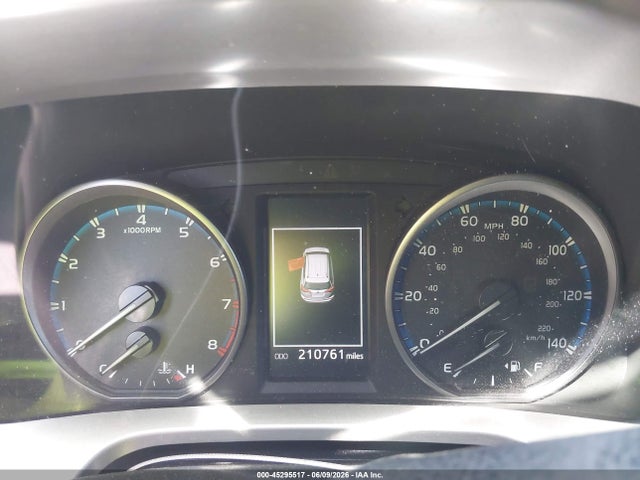 Toyota RAV4 LE 2017 JTMBFREV1HJ704827 Image 7