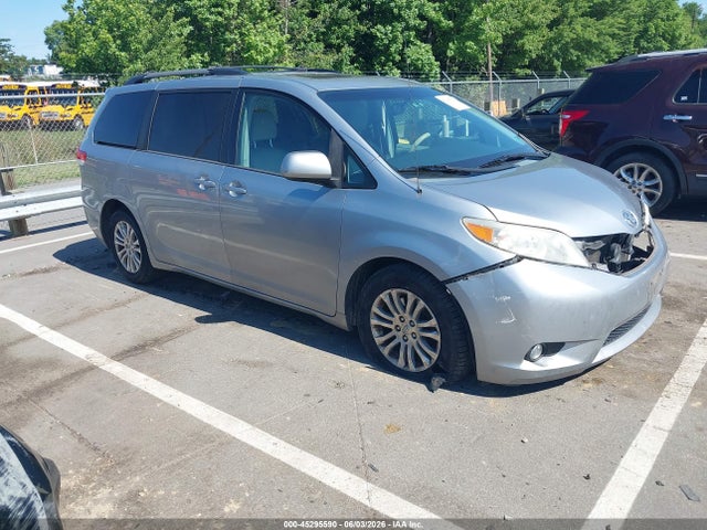 Aukcja sprzedaży 2014 Toyota Sienna Xle V6 8 Passenger, vin: 5TDYK3DC7ES483705, numer aukcji: 45295590