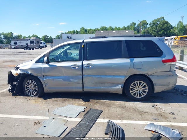 2014 Toyota Sienna Xle V6 8 Passenger მანქანა იყიდება აუქციონზე, vin: 5TDYK3DC7ES483705, აუქციონის ნომერი: 45295590