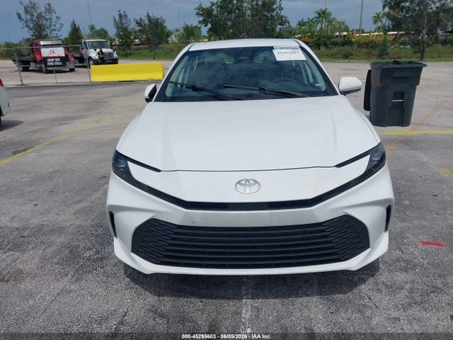 2026 Toyota Camry Le მანქანა იყიდება აუქციონზე, vin: 4T1DAACK2TU247790, აუქციონის ნომერი: 45295603